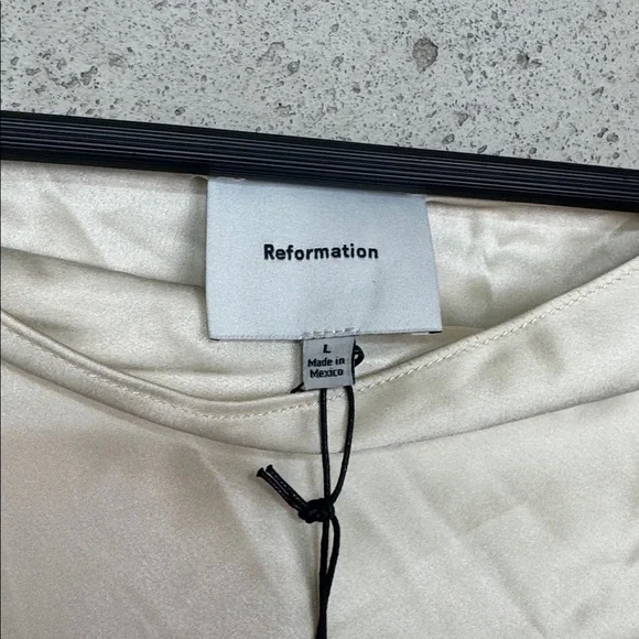 Reformation Pike Satin Almond / Cream Mini Dress sz L - Picture 6 of 13